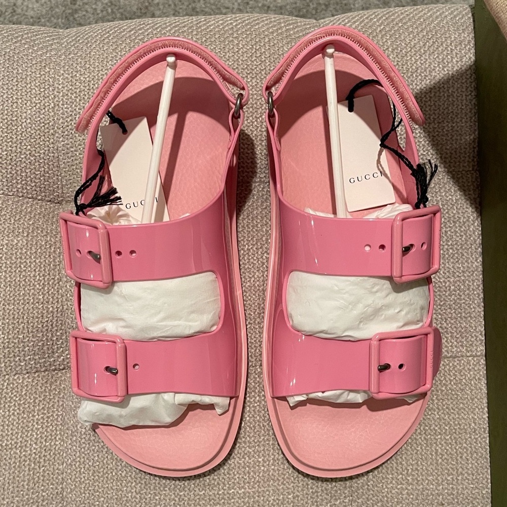 GUCCI 
Rubber Mini Double G Womens Isla Dad Sandals in the color Wild Rose
